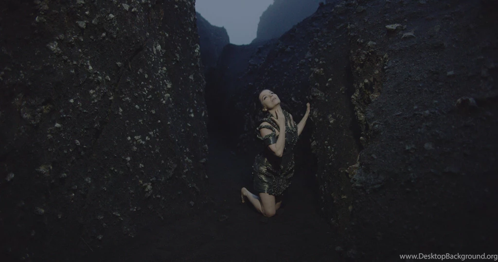Björk – Black Lake