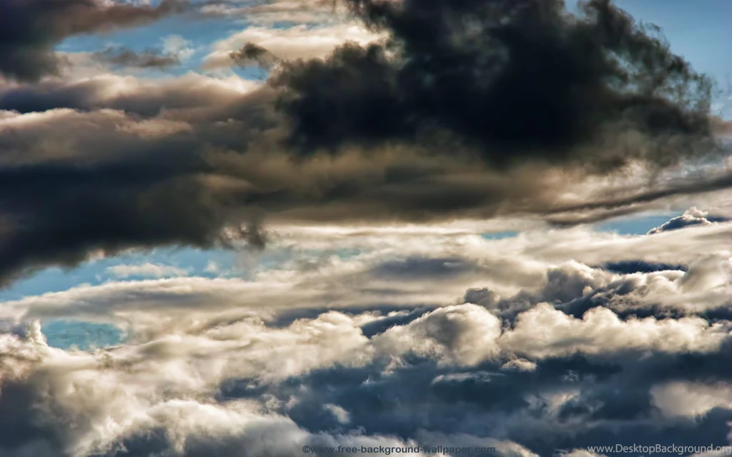 Deep Bank Of Cloud Backgrounds Free Sky Wallpapers 1680x1050 Pixels