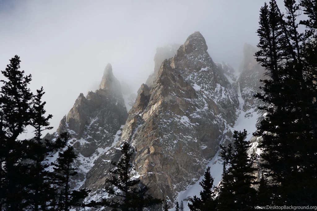 Dragon Tail Couloir At Emerald Lake, Rocky Mountain National Park ...