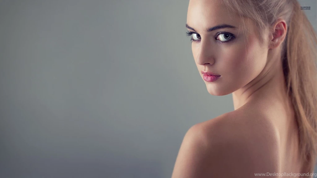 Natural Blonde Beauty Wallpapers Girl Wallpapers