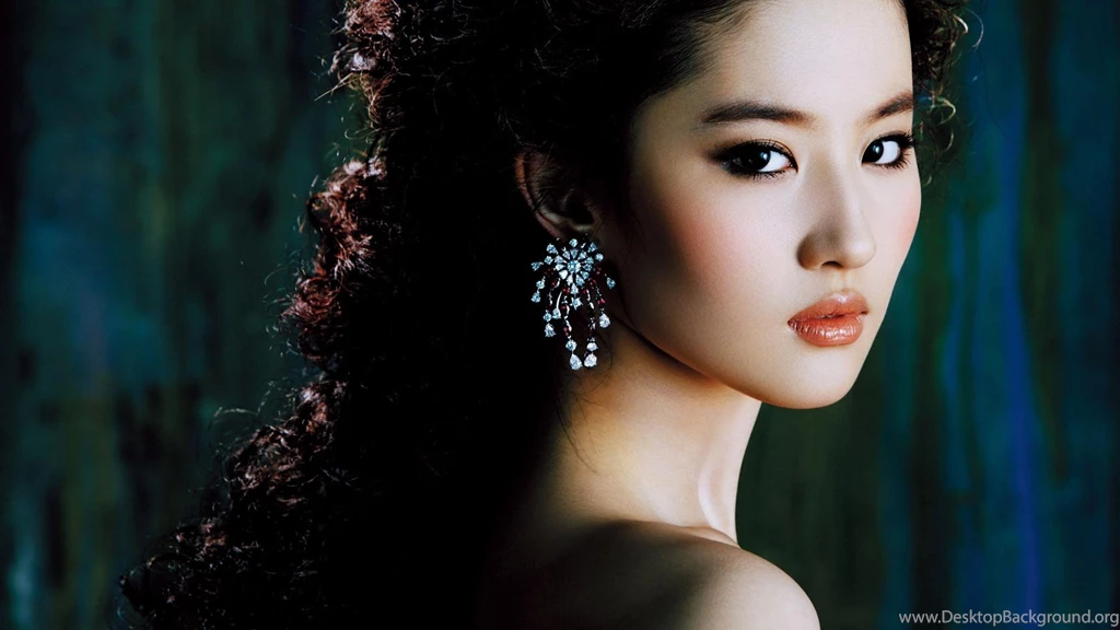 Amanda Bynes Beauty 191