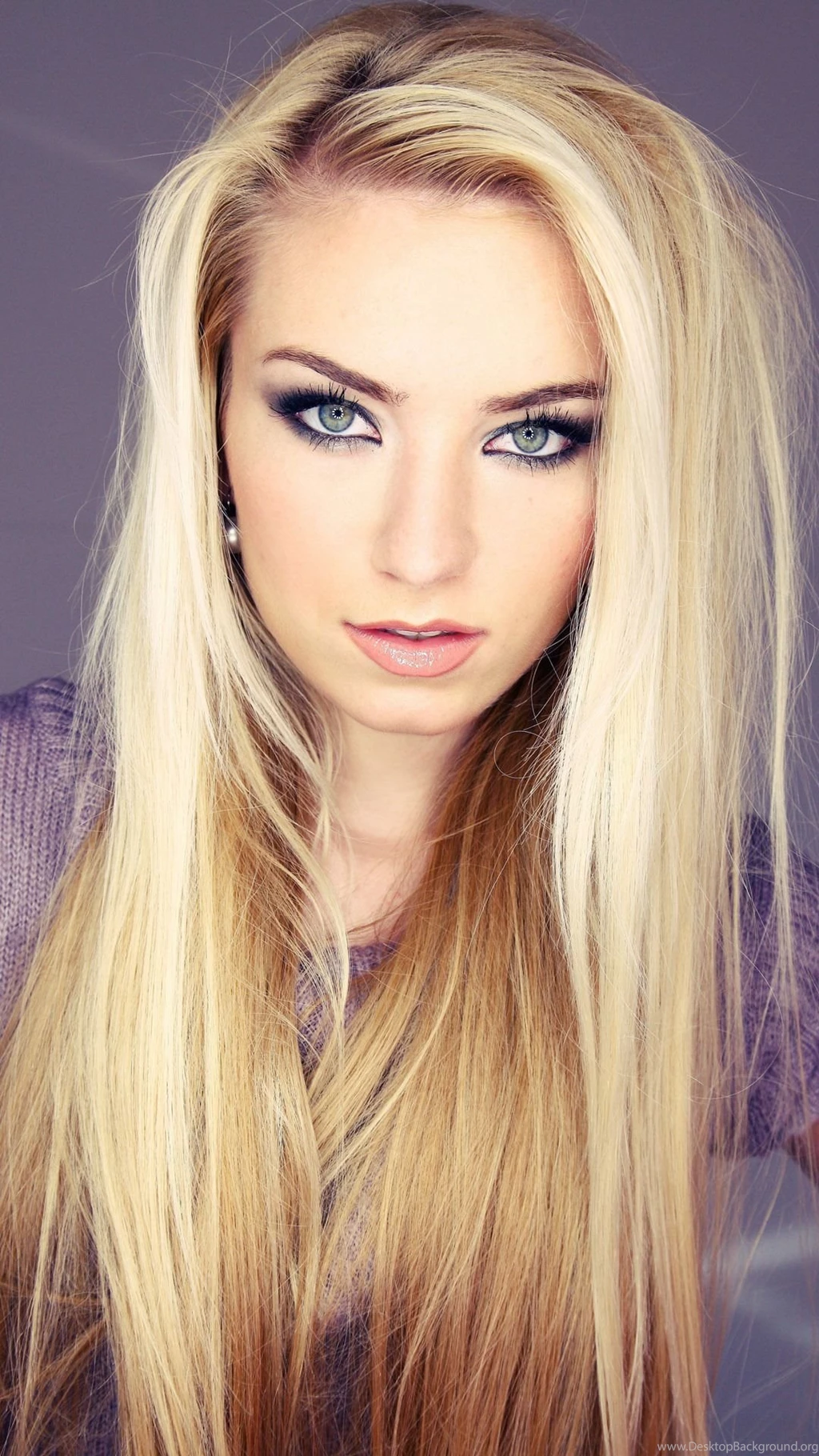 Pretty Blonde Mobile Wallpapers 7317