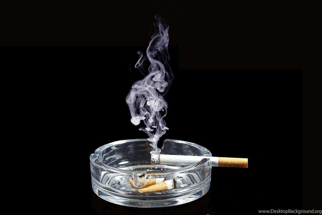 Smoking Glass Whiskey Wine Selective Coloring Cigars Ice Cubes ...