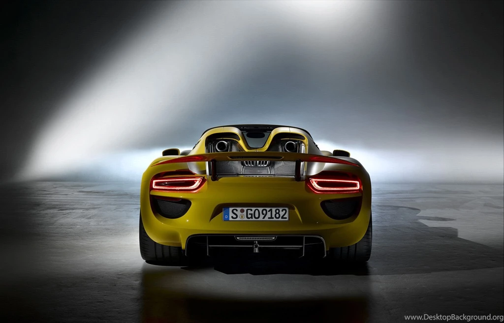 2014 Porsche 918 Spyder Wallpaper.jpg
