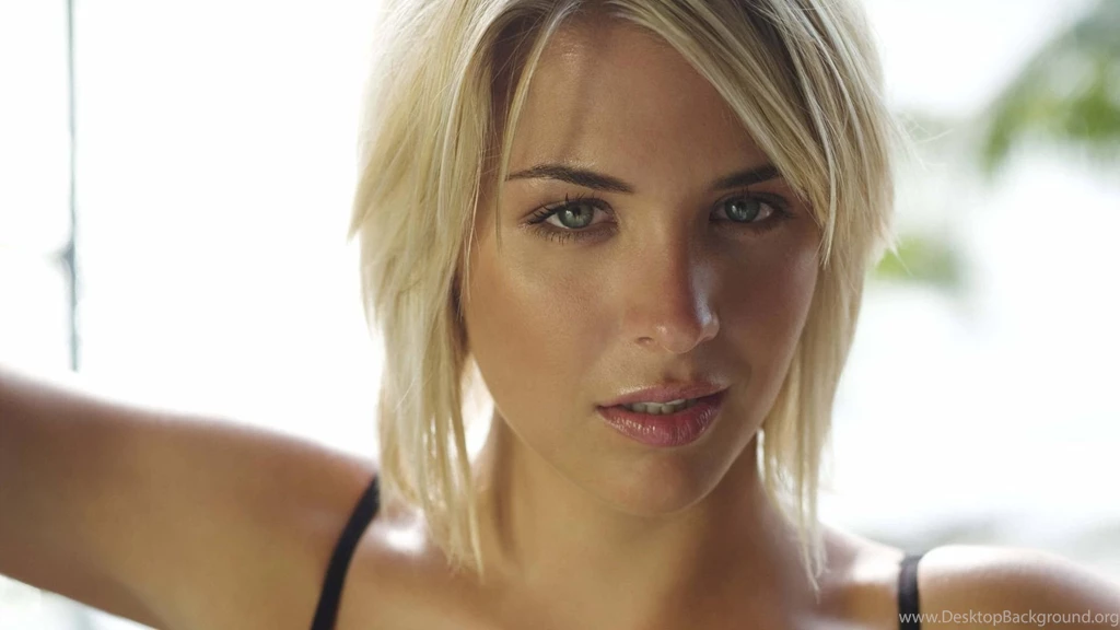 Beautiful Girl Wallpapers Hd