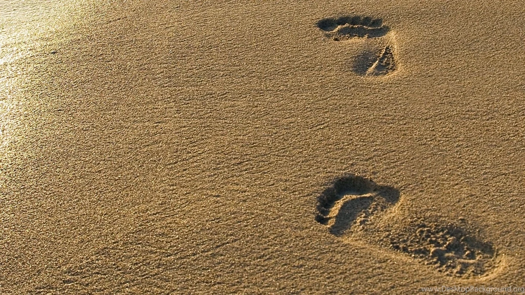 Footprints In The Sand Wallpapers HD Images New