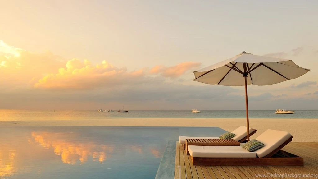 1366x768 Summer Pool Sunset Wallpapers