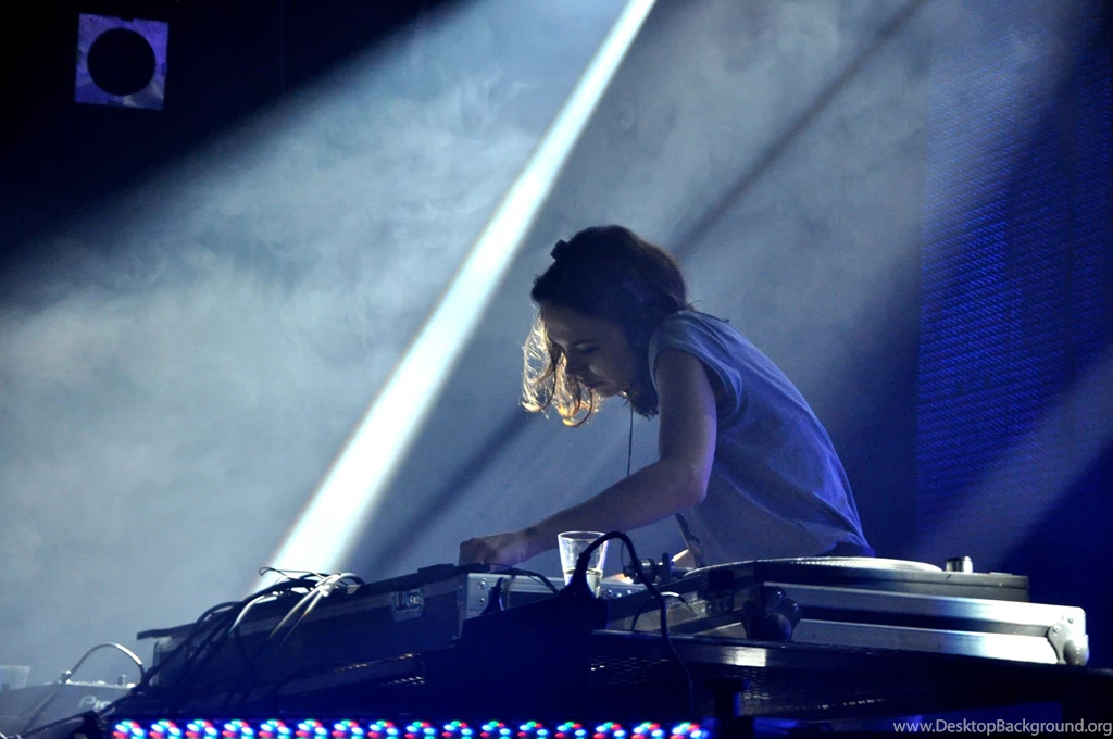 Nina Kraviz HD Wallpapers, Essential Mix, Rekids, Ghetto Kraviz