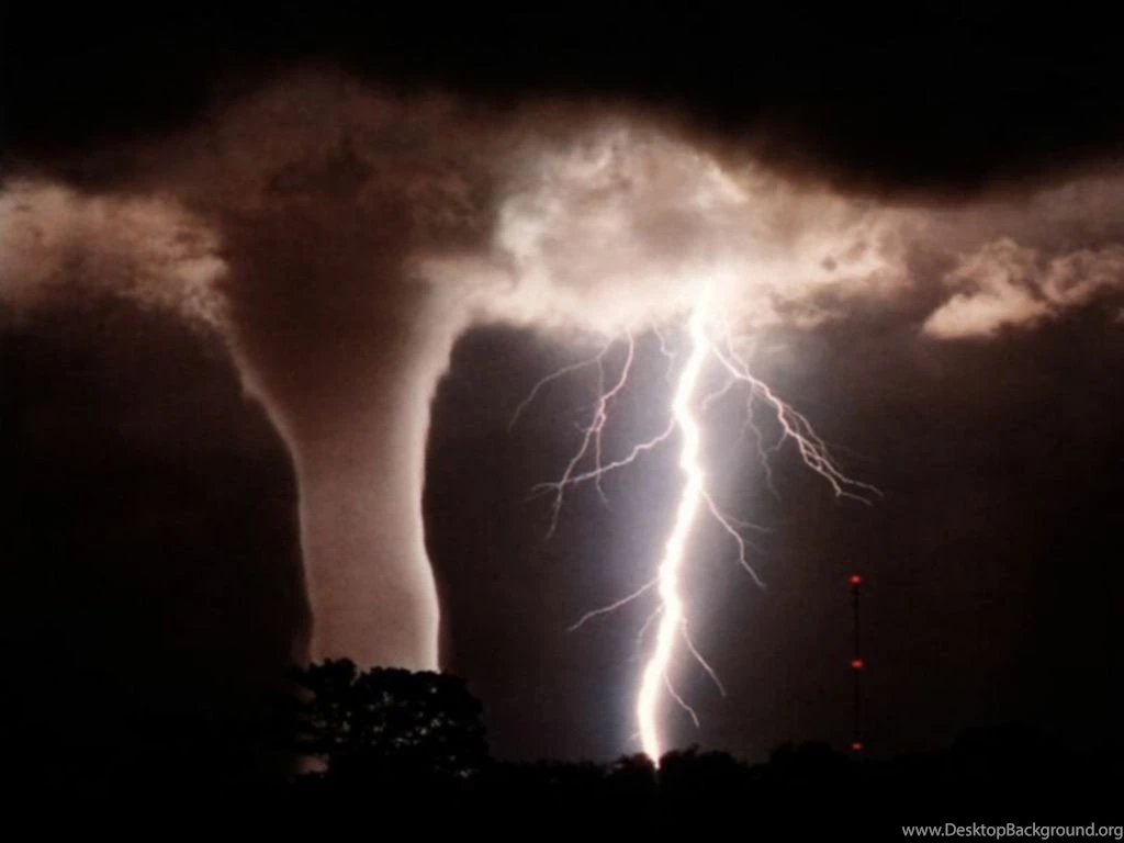 Lightning Desktop Wallpapers