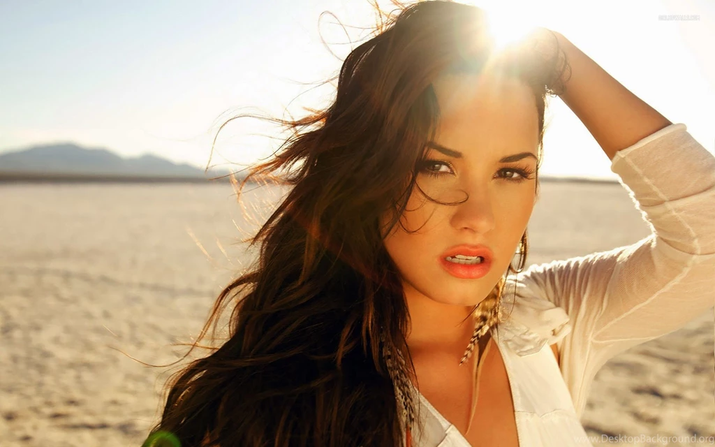 Demi Lovato Wallpapers