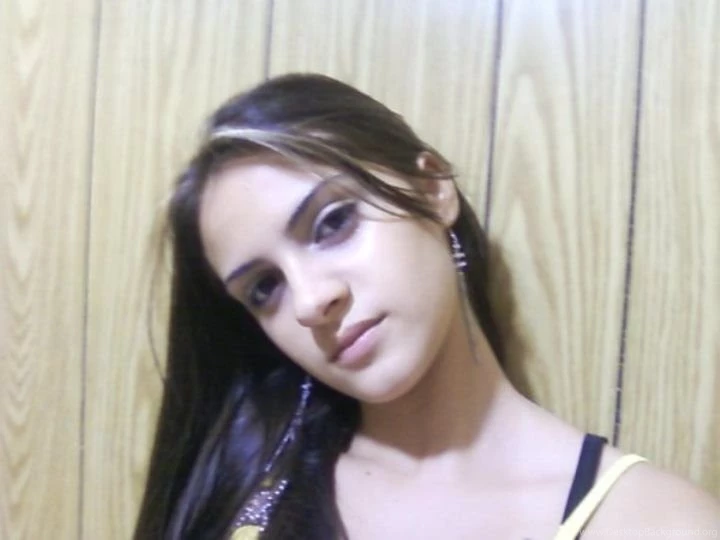 A Beautiful Girl HD Wallpapers For PC Backgrounds 4.jpg