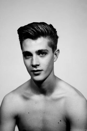 50's Mens Hairstyles Ducktail