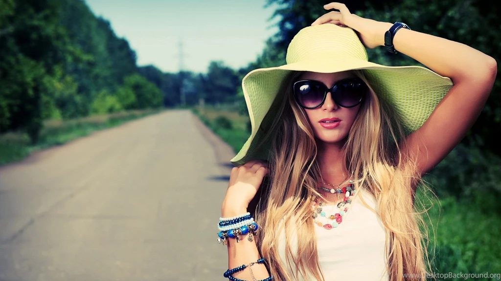 Girl With Hat Wallpapers