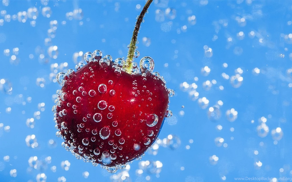 Red Berry Fruit In Water Bubbles Wallpapers HD Download