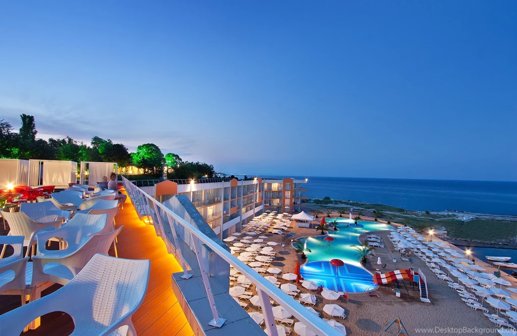 The Hotel On The Coast In Kusadasi, Turkey Wallpapers And Images ...