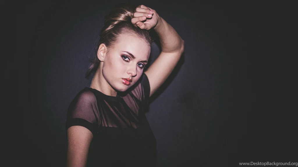 Christmas Girls Wallpapers :: HD Wallpapers