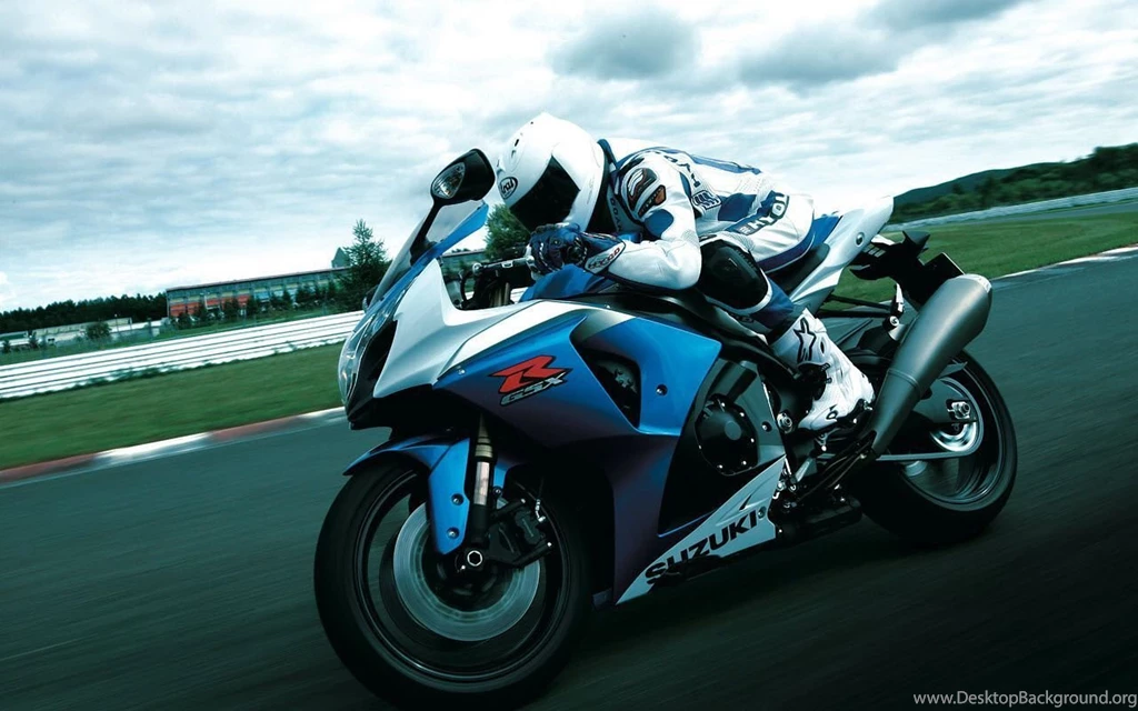 Suzuki GSX R1000 Action Wallpapers