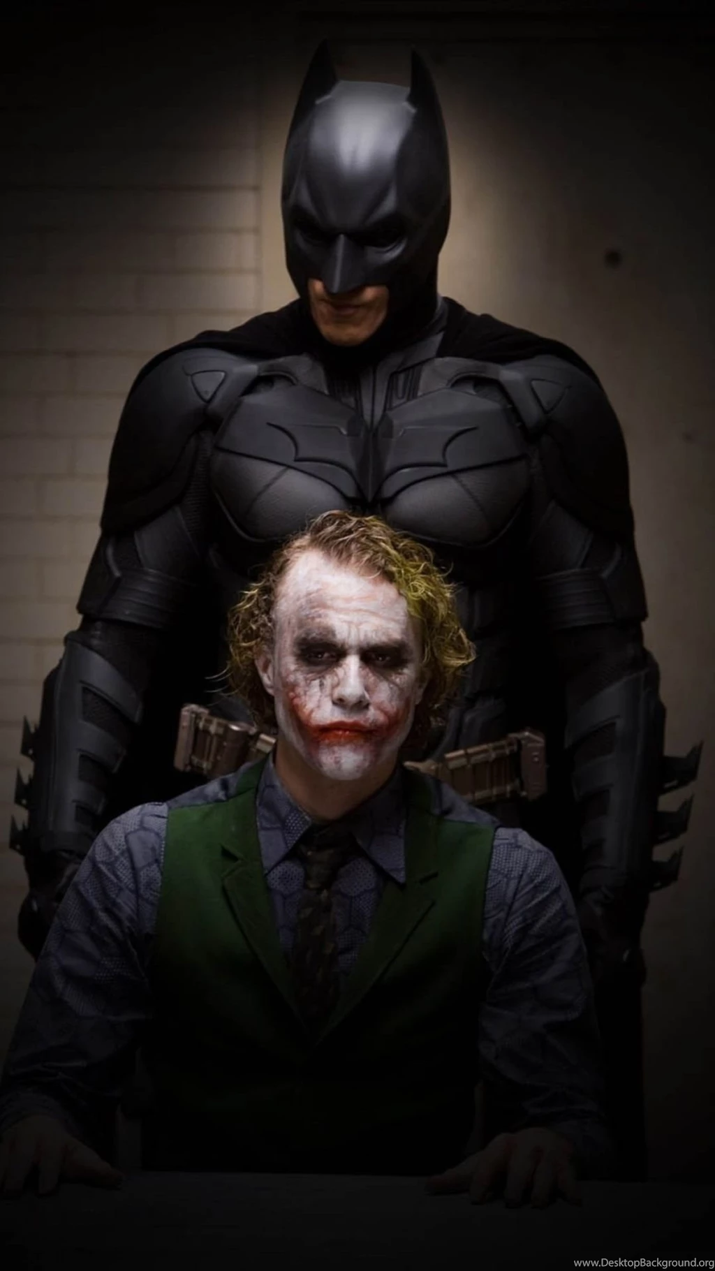 Batman And Joker 1080x1920.jpg
