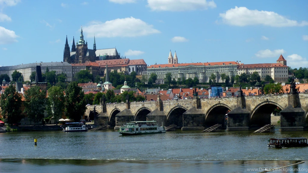 PRAGUE WALLPAPER (
