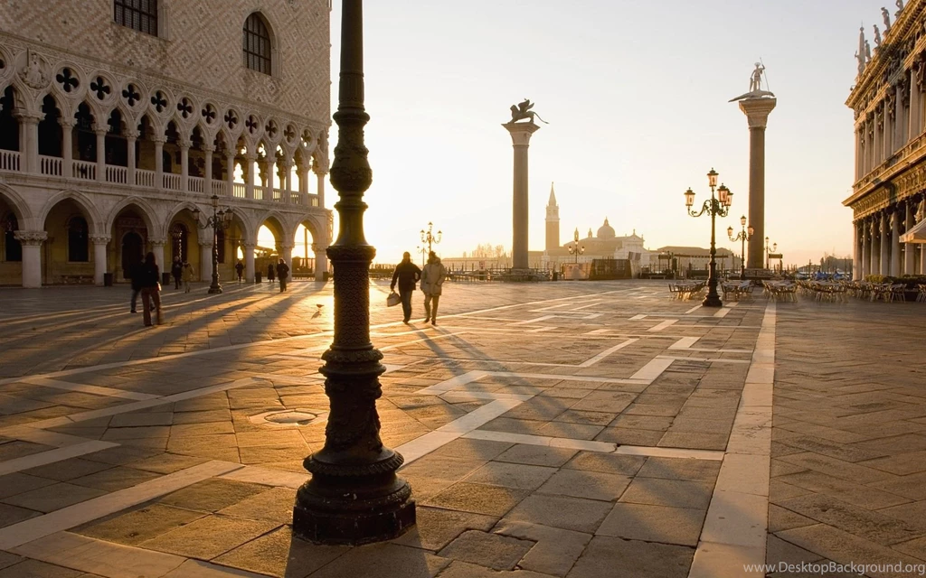 Sunset On The Piazza San Marco In Venice, Italy Wallpapers And ...