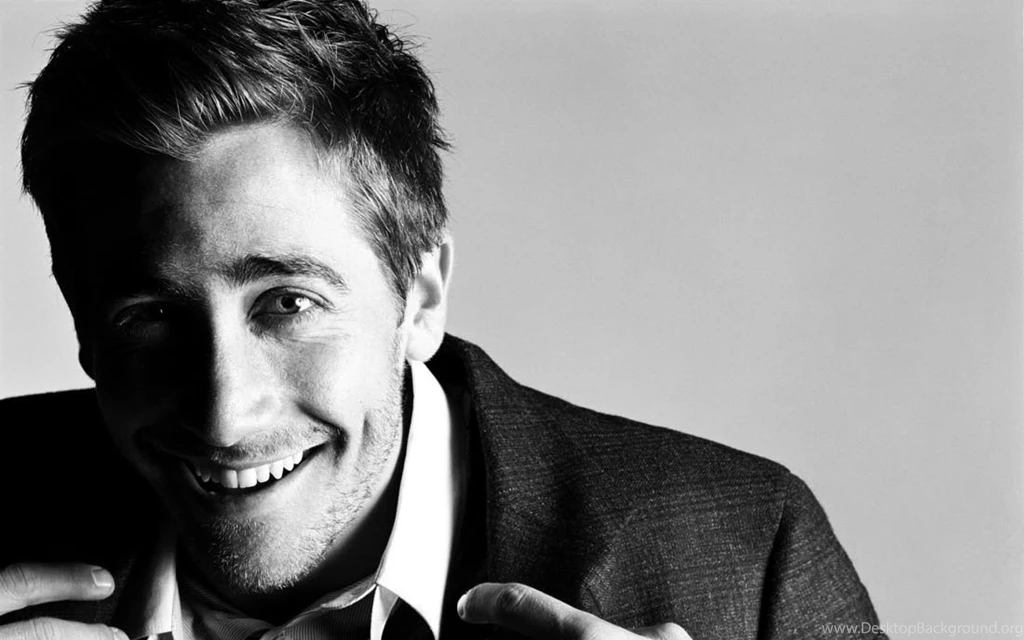 Download Jake Gyllenhaal Wallpapers Full Photos