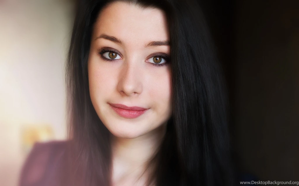 Women, Brown Eyes, Jester, Simple, Black Hair :: Wallpapers