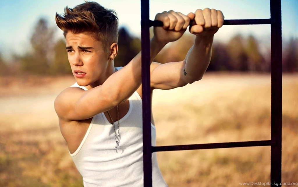 Justin Bieber Hot Wallpapers