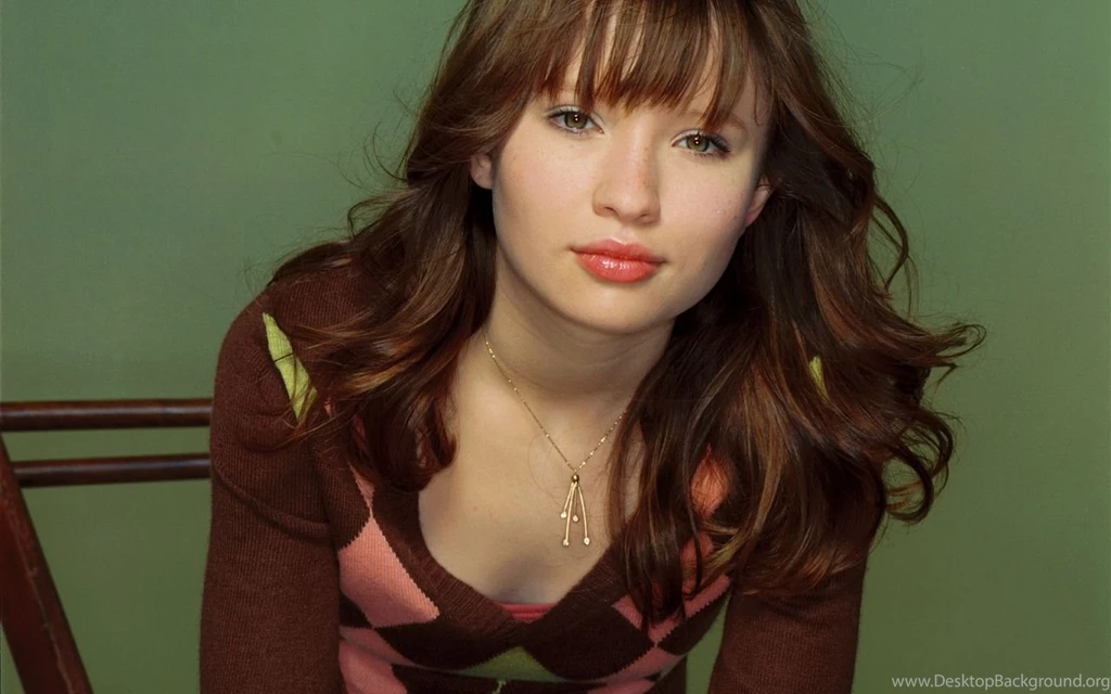 53 Emily Browning HD Wallpapers