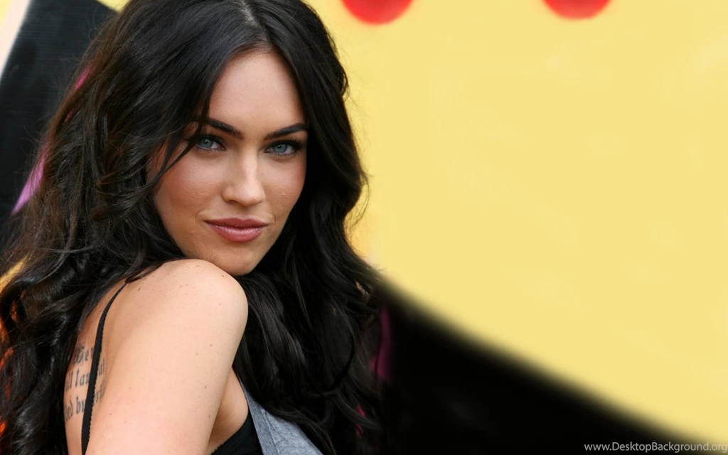 Megan Fox Cute Attitude Wide Monitor 4K Wallpapers