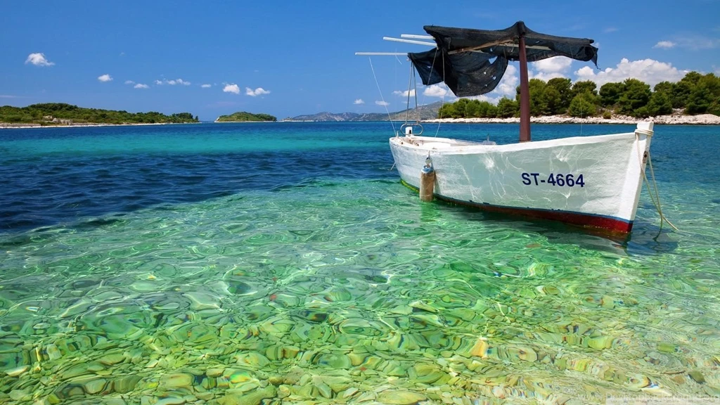 Boat On Tropical Beach HD Desktop Wallpapers : High Definition ...