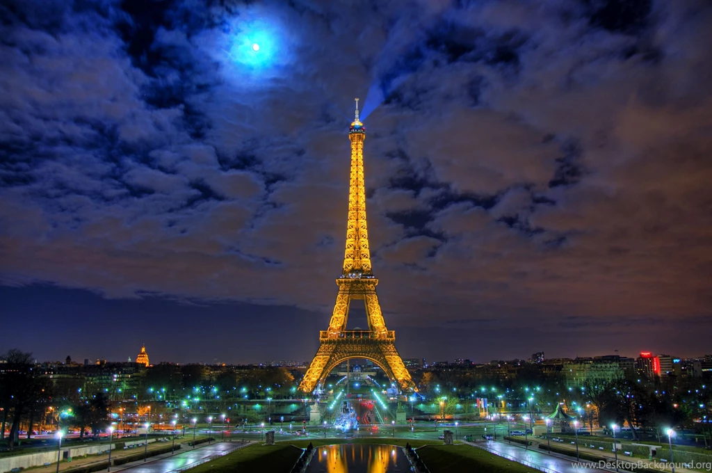 Eiffel Tower And Cloudy Sky, Night Photo Wallpapers And Images ...