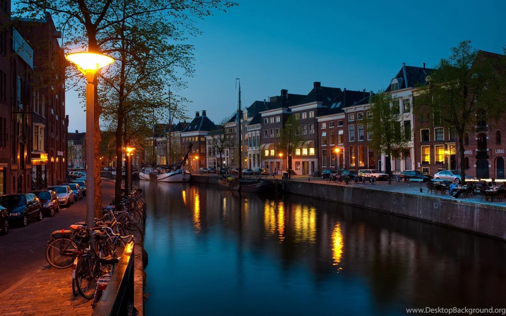 Hamburg world hd wallpaper 2560x1600 14291.jpg