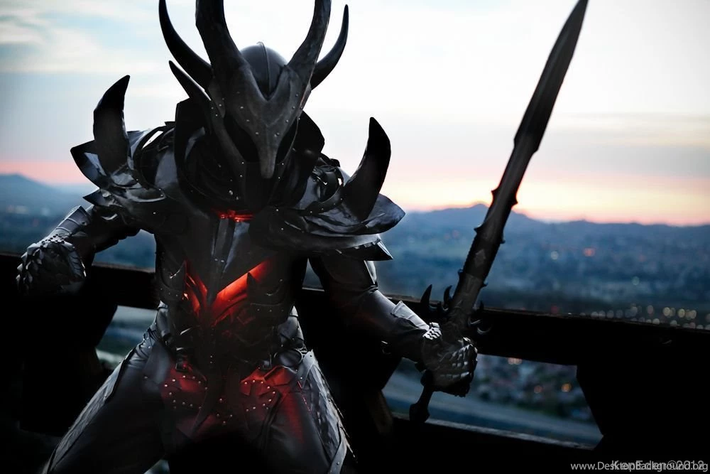 Skyrim Daedric Armor (WonderCon 2012) By BrianFloresPhoto On ...