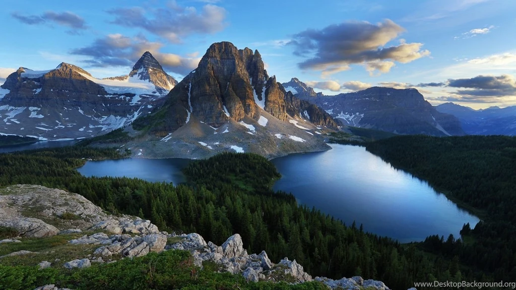 Beautiful World Wallpaper: Mountain Wallpapers Hd 1366x768