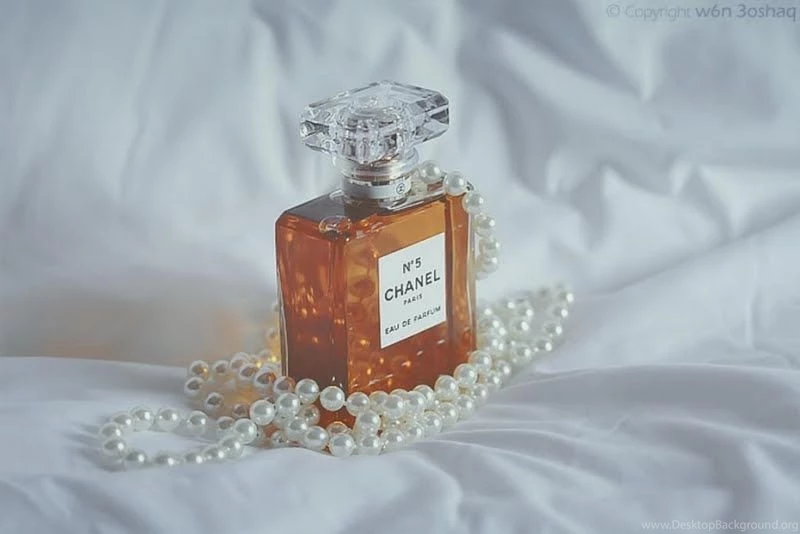 CHANEL Wallpapers
