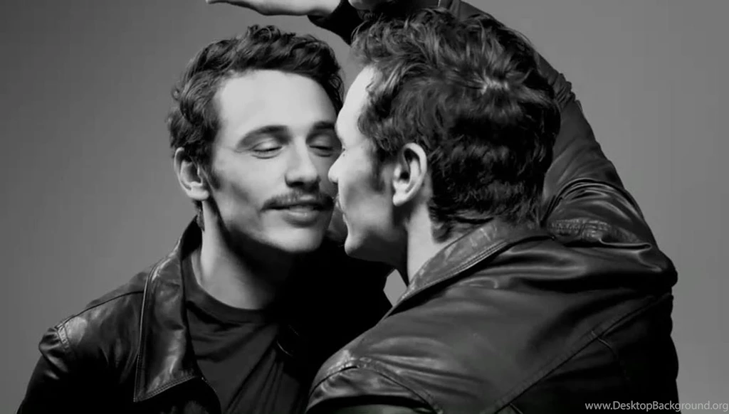 2014 James Franco Mirror Picture Desktop Wallpaper.jpg