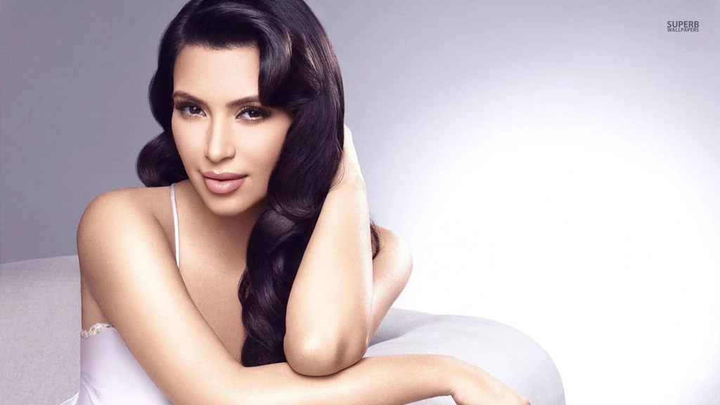 Kim Kardashian Wallpapers   Celebrity Wallpapers