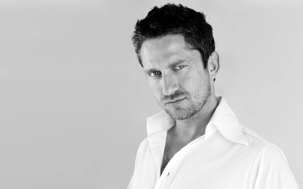 Gerard Butler Black And White, Celebrities, Male, Celebrity ...