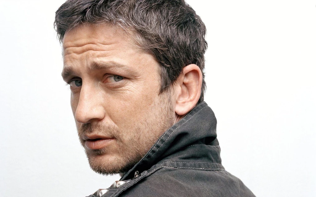 Gerard Butler HD Wallpapers • PoPoPics.com