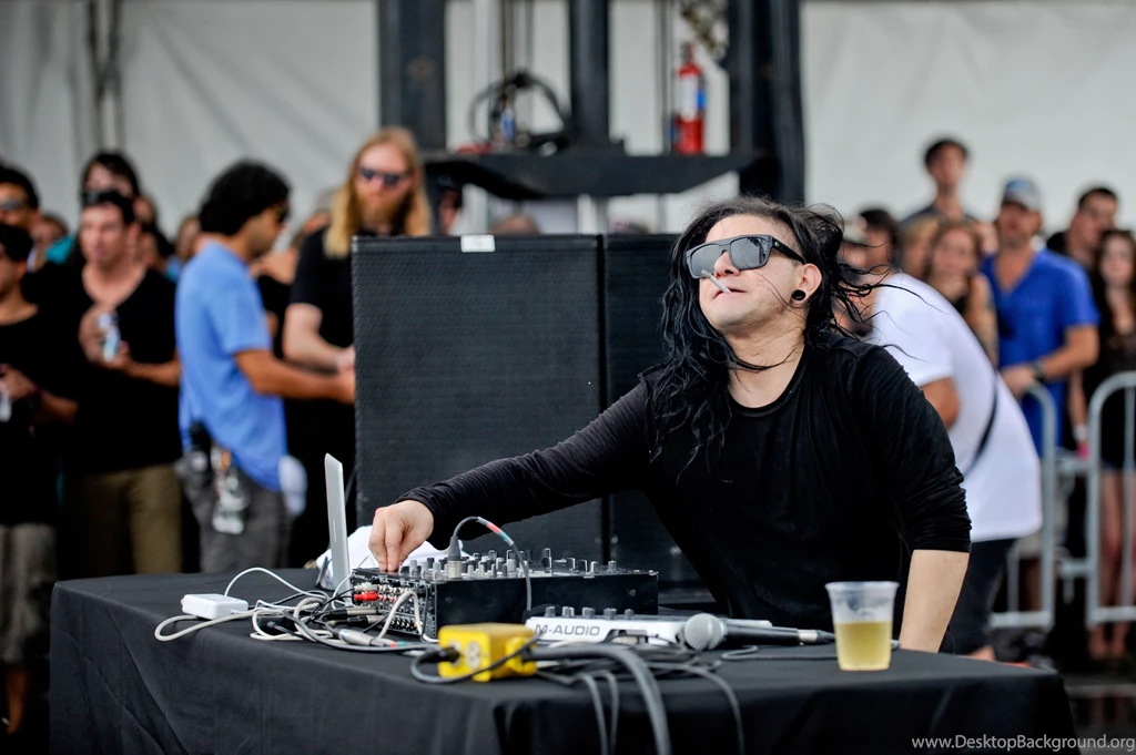Skrillex hd wallpaper live festival photo DJ Pictures & HD ...