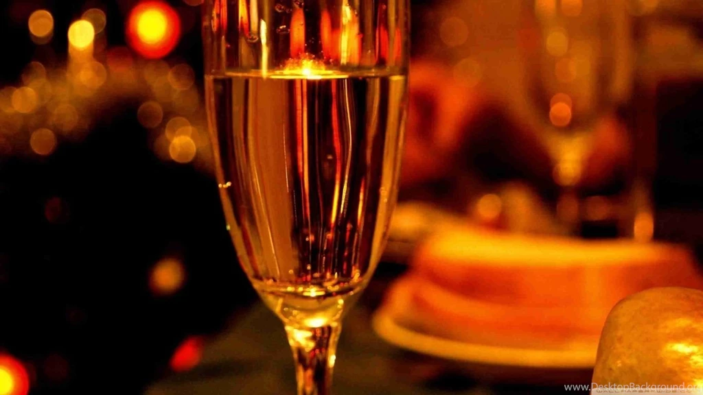 Glass Of White Wine HD Desktop Wallpapers : High Definition ...