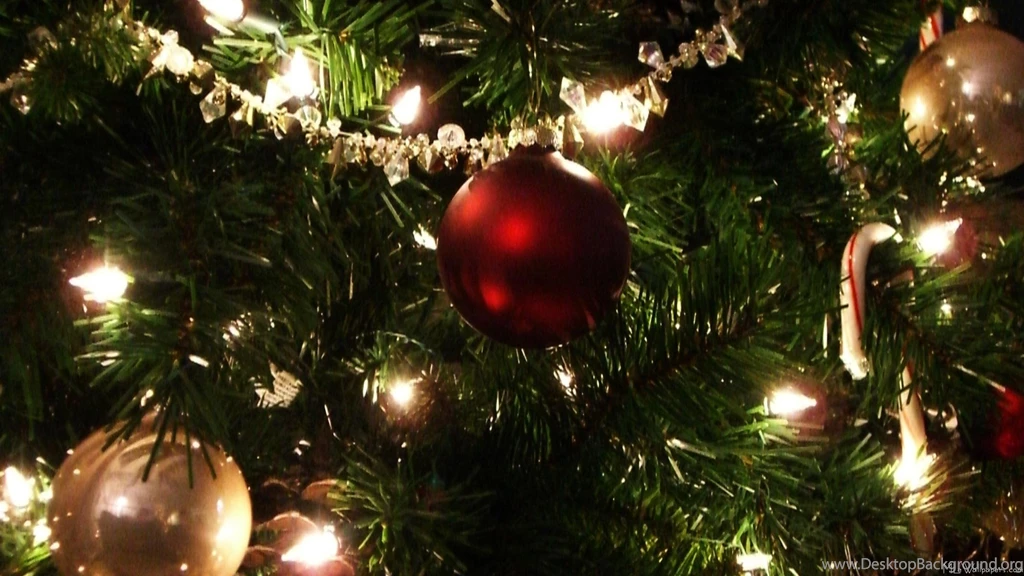 MLeWallpapers.com Christmas Tree I