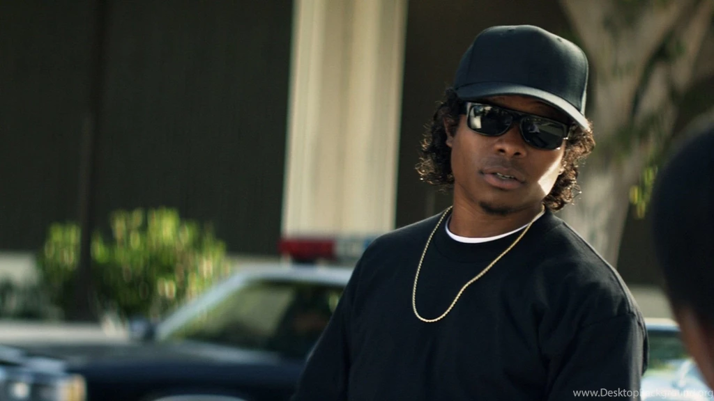 Straight Outta Compton (2015) – REVIEW – Roll Sound, Roll Camera