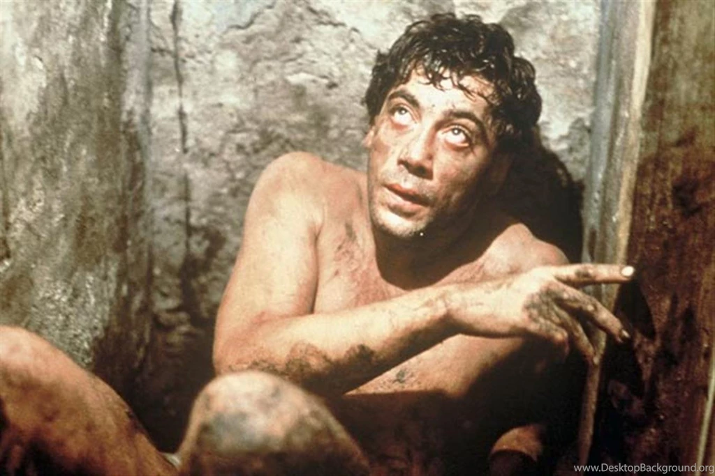 Javier Bardem Before Night Falls Wallpaper.