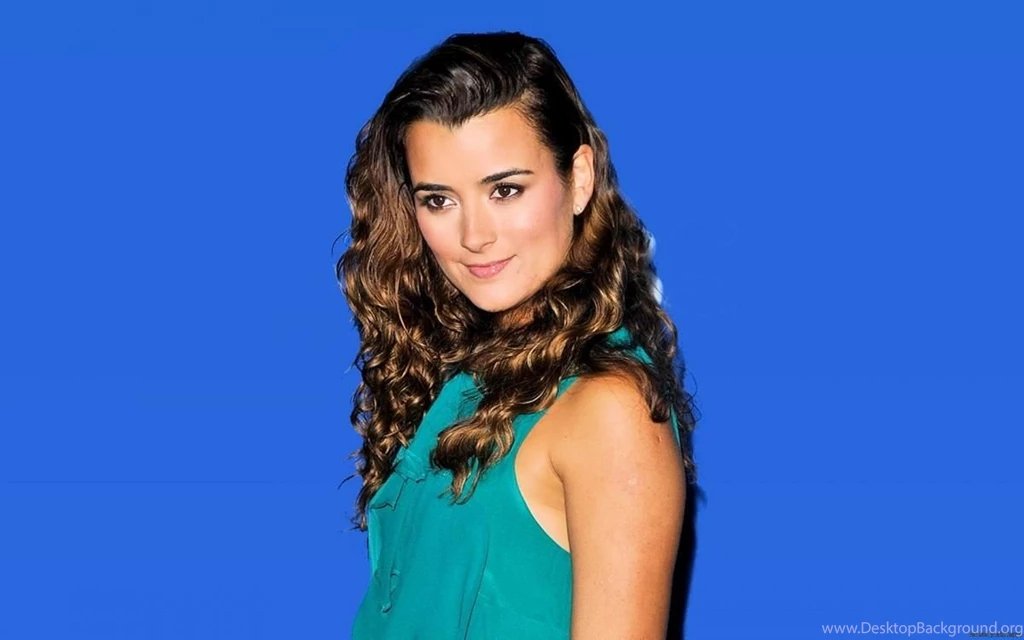 Cote de pablo wallpaper cote de pablo wallpaper 50a505acfcdc52e6e704164f1d65b474 large 21200.jpg