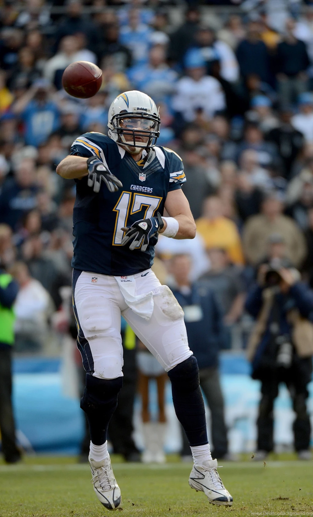 Where Is San Diego Chargers QB Philip Rivers' Other Glove? Bolts ...