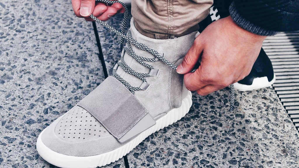 Download Wallpapers 3840x2160 Adidas Yeezy, Sneakers, 2015, Adidas ...