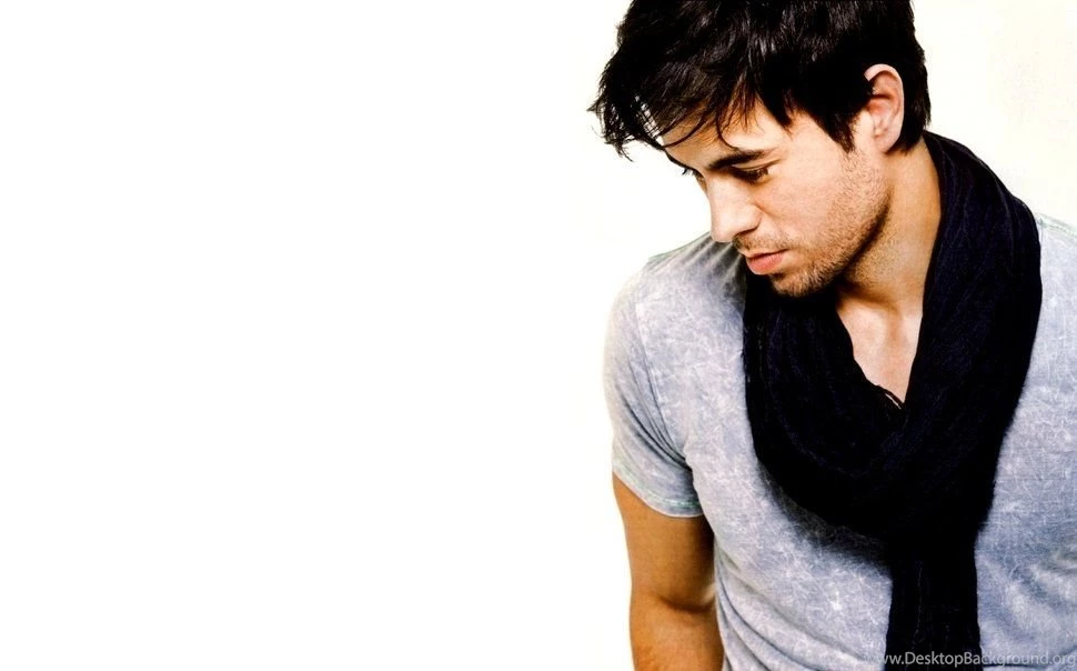 Enrique iglesias hot photos wallpaper.jpg