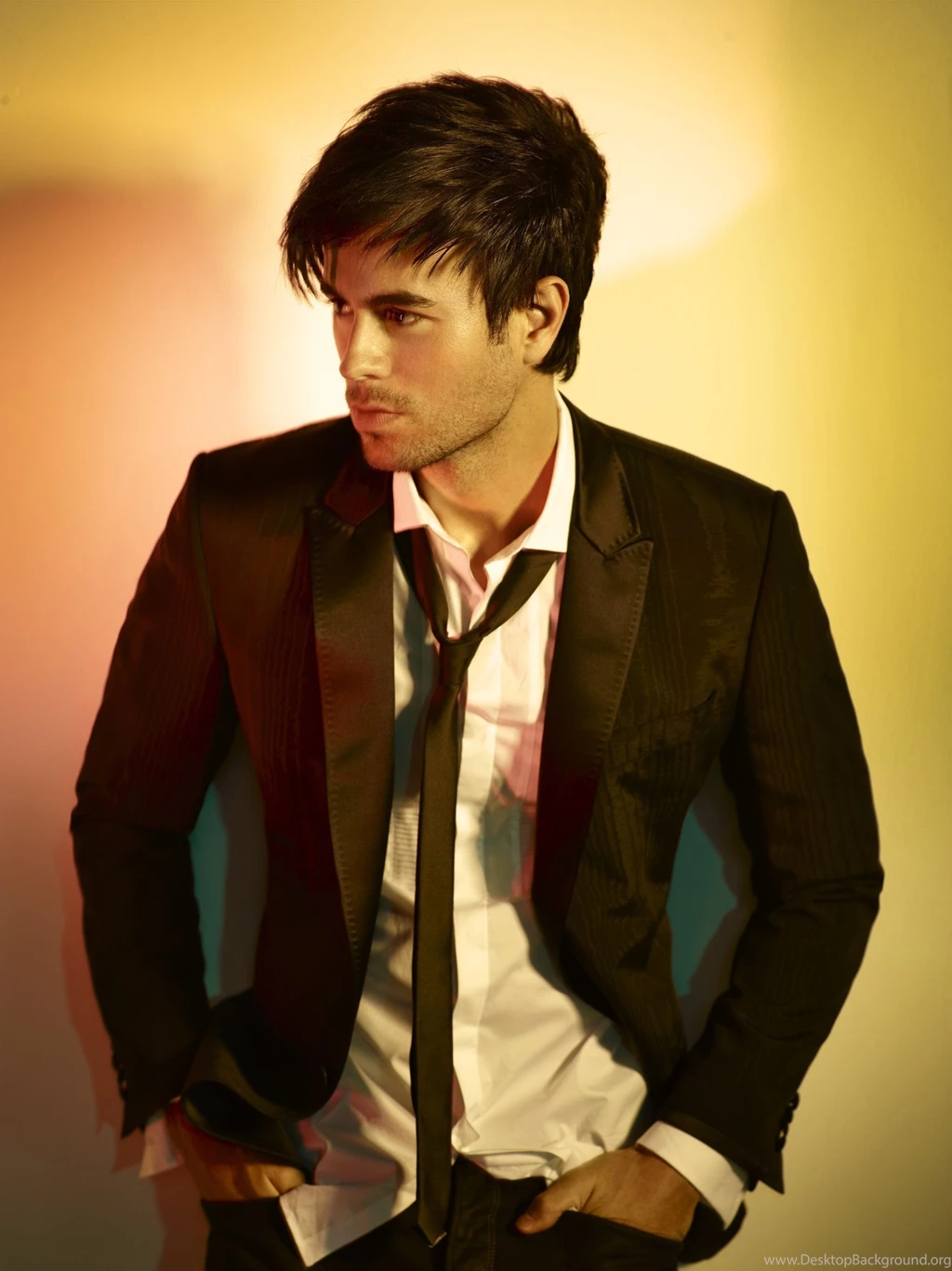 Enrique Iglesias Photo, Pics, Wallpapers Photo