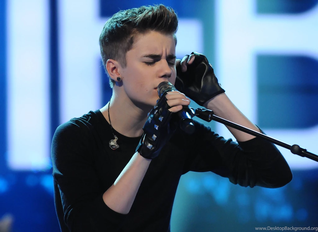 Cupidion: Justin Bieber Cencert Wallpaper Images